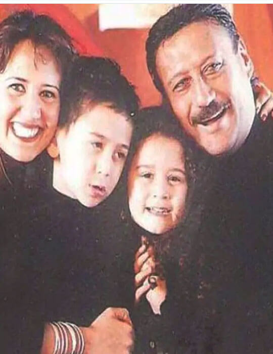 Tiger Shroff childhood family photo